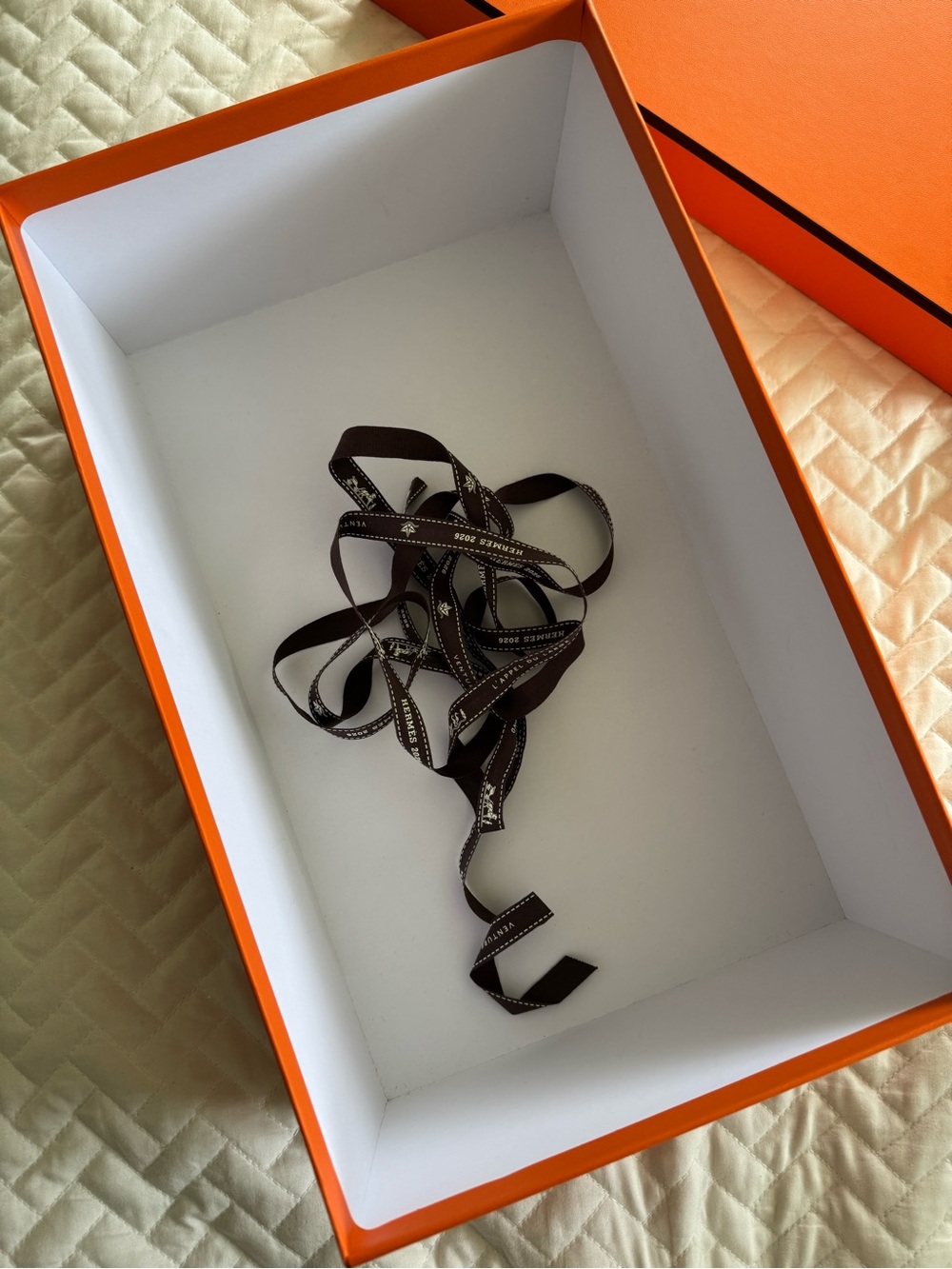 Hermes Authentic EMPTY Shoe Box with Ribbon - Picture 7 of 7